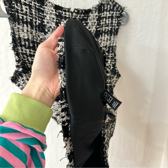 Theory Sculpted Tweed Black Cream White Sleeveless Lined Zip Closure Blouse S - Picture 8 of 8